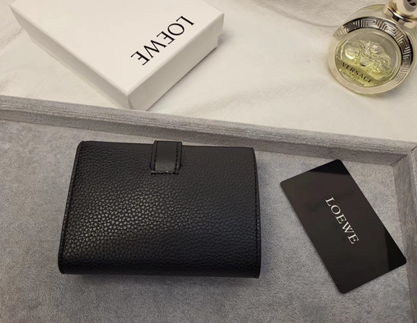 超激安ブランド財布偽物背面デザイン